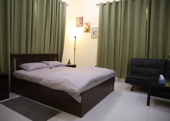 Luxury Private Studio Apartment Close To Airport